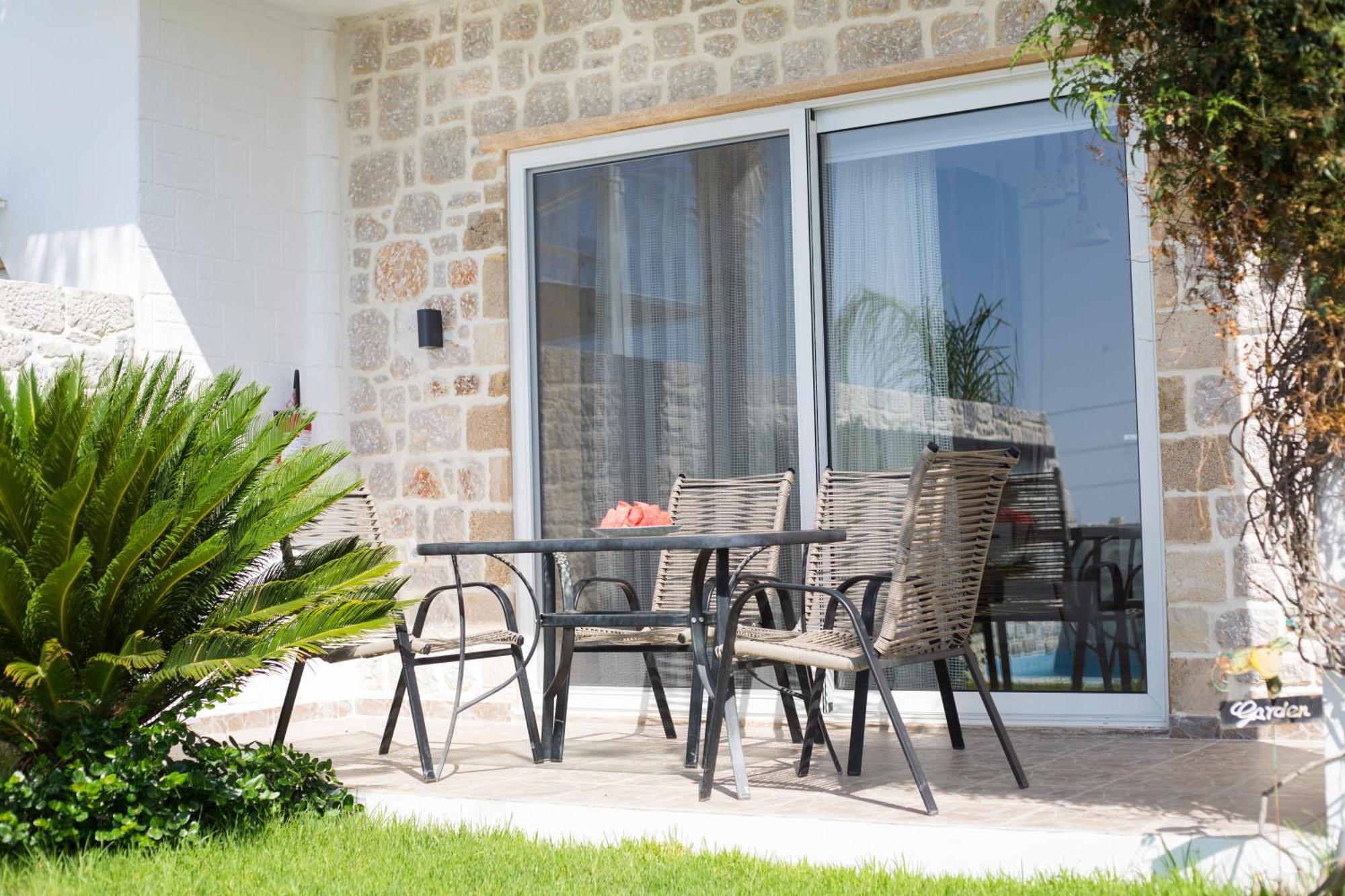 Muses Of Art Villas Afantou Exterior photo