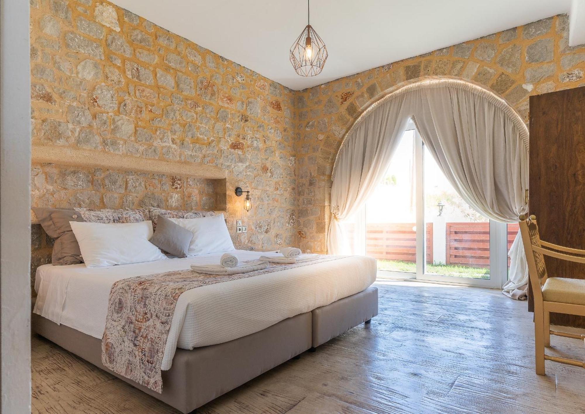 Muses Of Art Villas Afantou Room photo